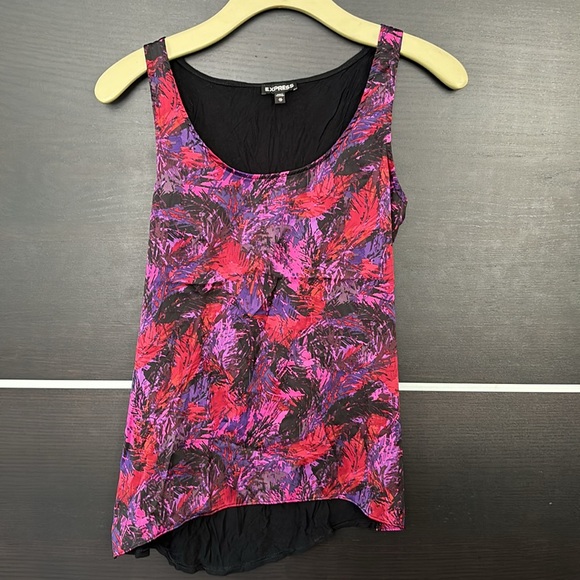 Express Multicolored Pullover Tank Top - Picture 2 of 7